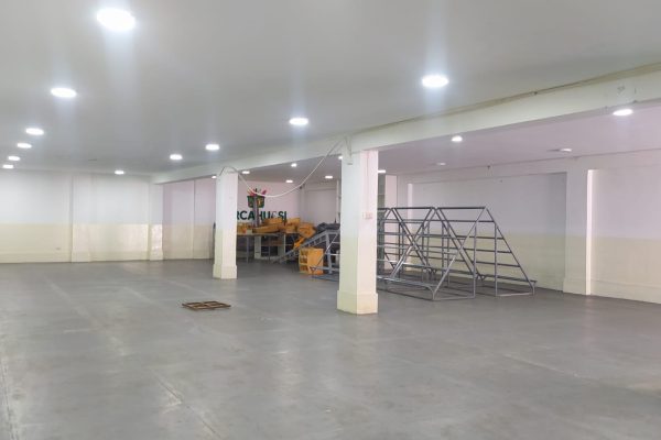 Local Alquiler Urb. Primavera Semisotano